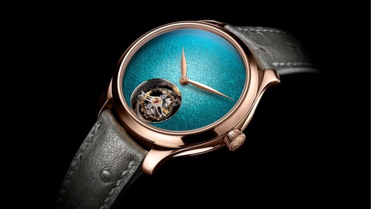 Endeavour Tourbillon Concept Turquoise Enamel, 40 mm, calibre à remontage automatique, 72 heures de réserve de marche. CHF 75'000. © H. Moser & Cie.